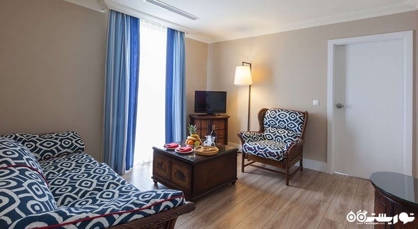 محوطه نشیمن سوئیت جونیور